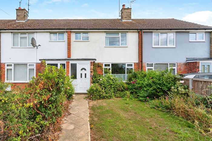 3 Bedroom Terraced House For Sale In Station Road, Ramsey, Huntingdon, PE26