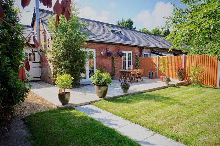 2 Bedroom Cottage To Rent In Flexford Lane, Sway, Lymington, SO41