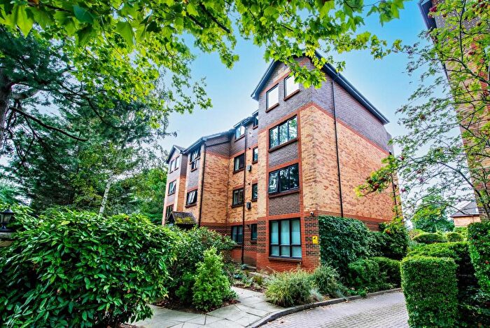 2 Bedroom Apartment To Rent In Blyth Road, Bromley, BR1