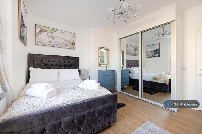 2 Bedroom Flat To Rent In Bernard Terrace, Edinbuirgh, EH8