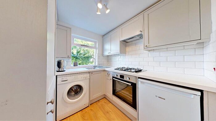 1 Bedroom Flat To Rent In Old Shoreham Road, Brighton, BN1