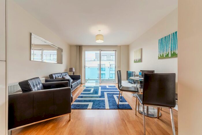 1 Bedroom Flat To Rent In Gooch House, - Glenthorne Road, London, W6