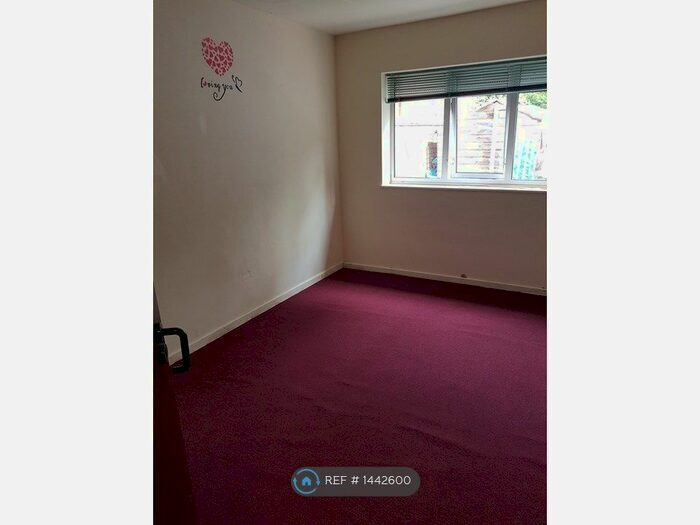 3 Bedroom Flat To Rent In Cannon Hill Road, Birmingham, B12