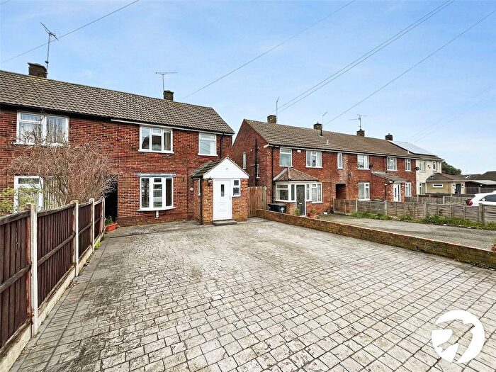 3 Bedroom Detached House To Rent In Derwent Way, Gillingham, Kent, ME8