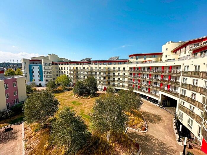 1 Bedroom Flat To Rent In Harbourside, The Crescent, BS1