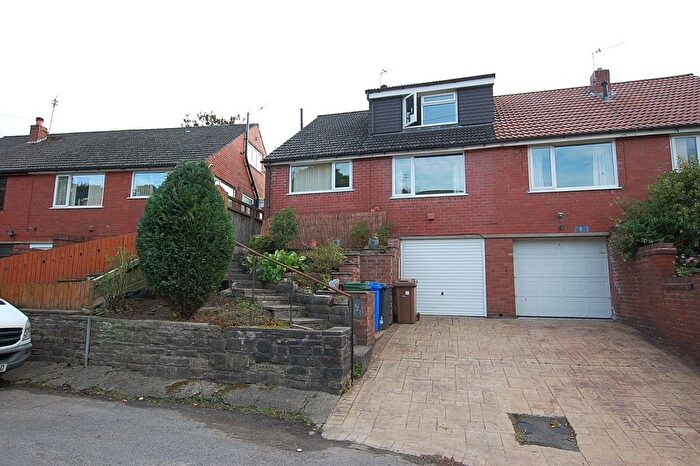 4 Bedroom Semi-Detached House To Rent In Currier Lane, Ashton-Under-Lyne, Greater Manchester, OL6