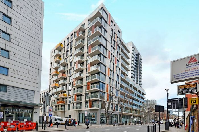 Studio To Rent In Commercial Street, Aldgate, London E1