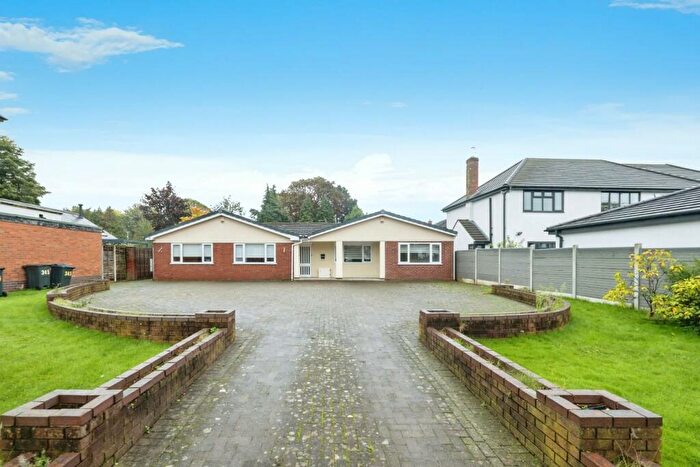 4 Bedroom Bungalow To Rent In Birmingham Road, Sutton Coldfield, B72