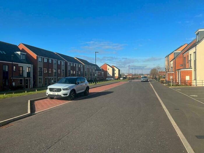 3 Bedroom Town House To Rent In Great Park, Newcastle Upon Tyne, NE13