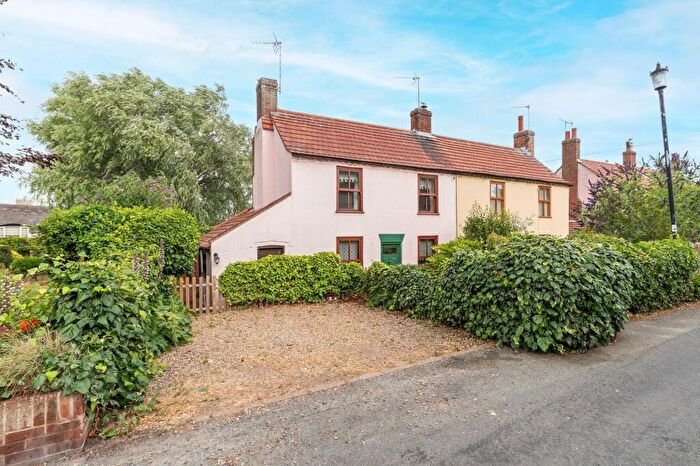 2 Bedroom Semi-Detached House For Sale In King Street, Winterton-On-Sea, NR29