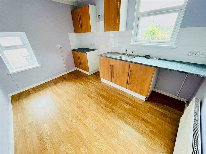 2 Bedroom Flat To Rent In Nith Street, Aberdare, CF44