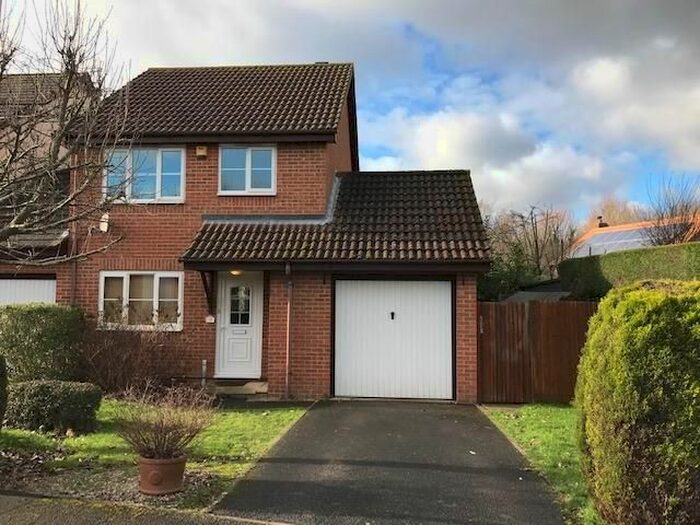 3 Bedroom Link Detached House To Rent In Lincolnshire Gardens, Warfield, RG42