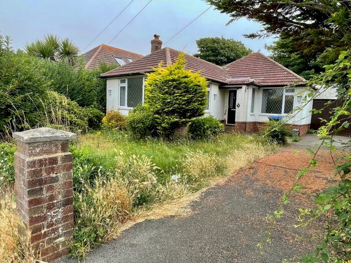 3 Bedroom Detached Bungalow To Rent In Bannings Vale, Saltdean, BN2