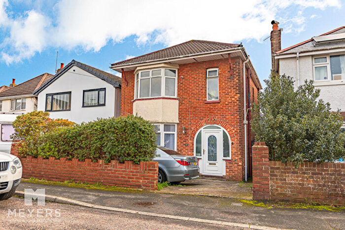 3 Bedroom Detached House For Sale In Lacey Crescent, BH15