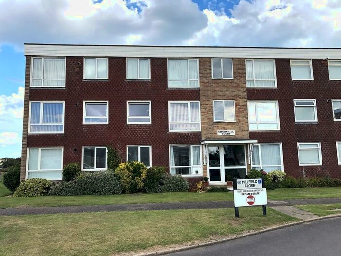 2 Bedroom Ground Flat To Rent In Millfield Close, Rustington, BN16