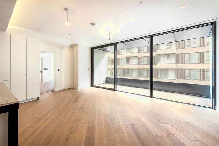 2 Bedroom Flat To Rent In Wood Lane, London, W12