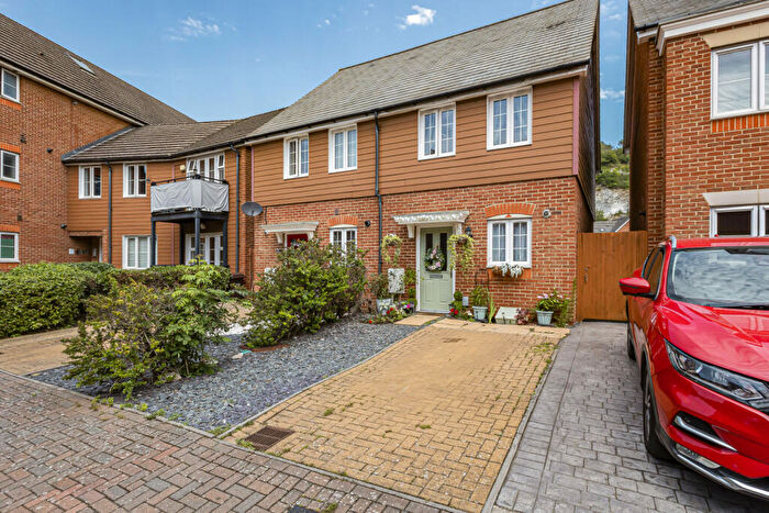 2 Bedroom Semi Detached House For Sale In Butlers Park Way, Strood, Kent, ME2
