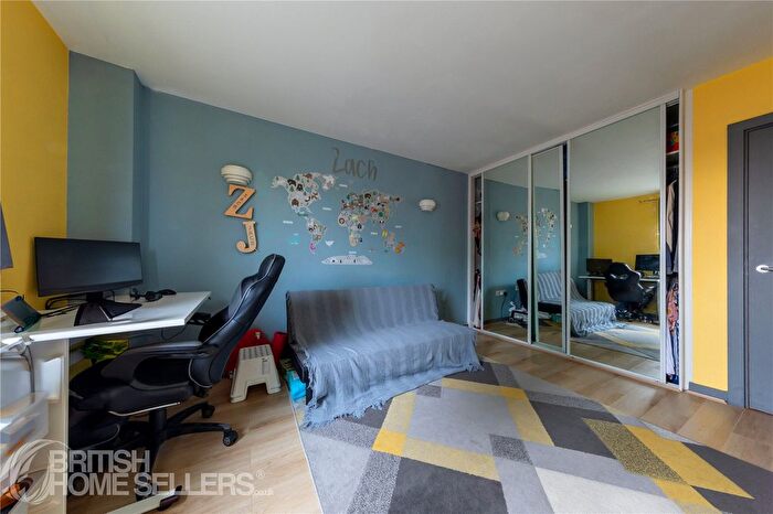 2 Bedroom Flat For Sale In Deals Gateway, Greenwich, Lewisham, London, SE13
