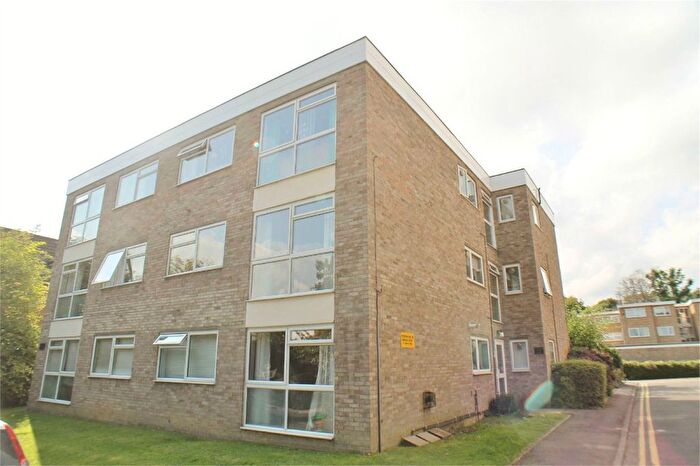 1 Bedroom Flat To Rent In Beckenham Grove, Bromley, BR2