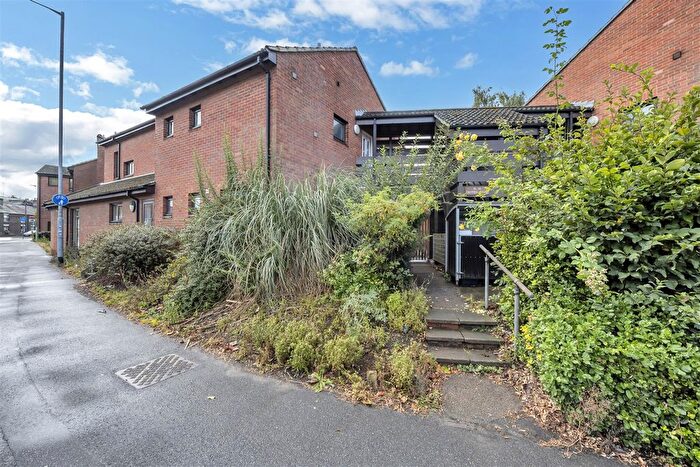 1 Bedroom Flat For Sale In Tayfen Road, Bury St. Edmunds, IP33