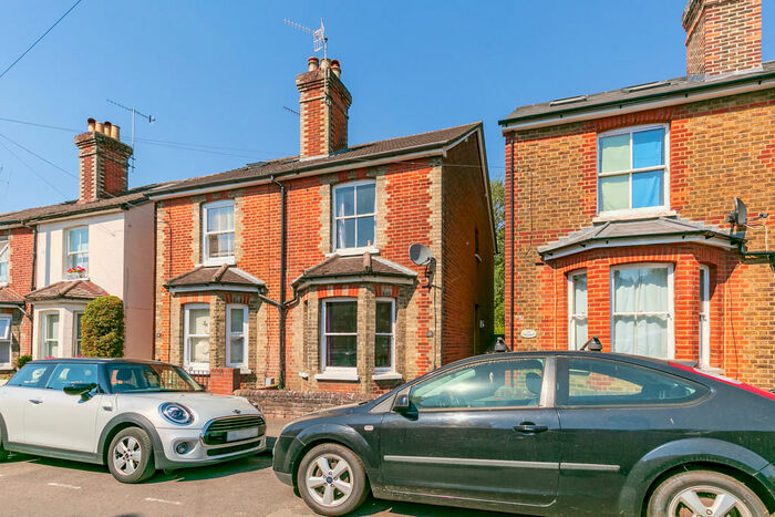 3 Bedroom Semi-Detached House To Rent In Gardner Road, Guildford, GU1