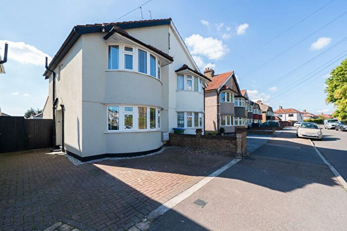 3 Bedroom Semi Detached House For Sale In Sidmouth Road, Welling, DA16