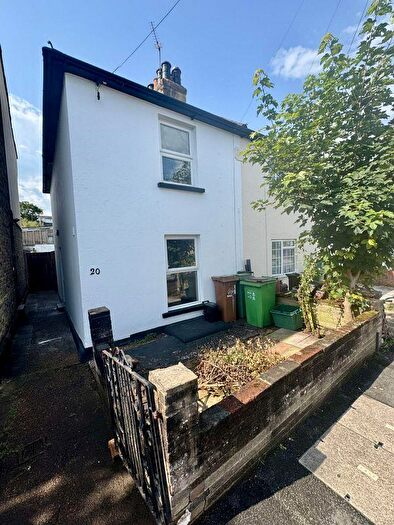 2 Bedroom Semi Detached House To Rent In Vernon Road, Sutton, SM1