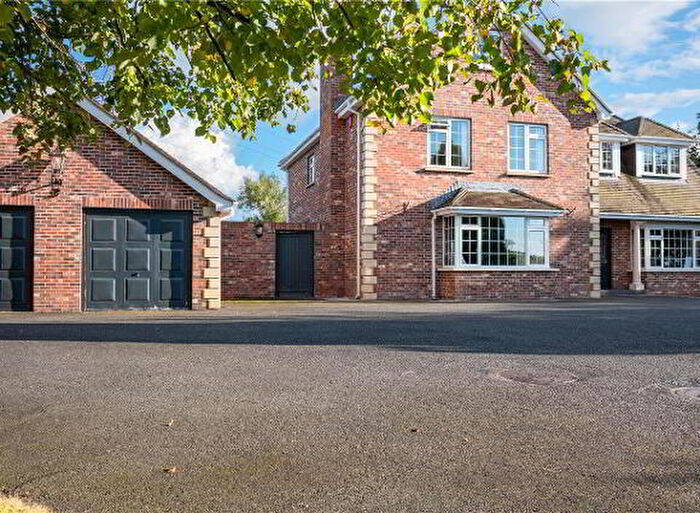 6 Bedroom Detached House For Sale In Hollywood Grove, Newry, BT34