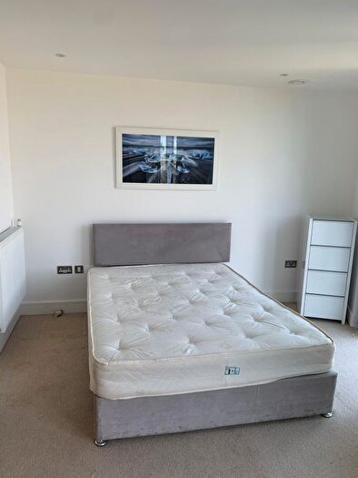 2 Bedroom Flat To Rent In High Street, London, E15