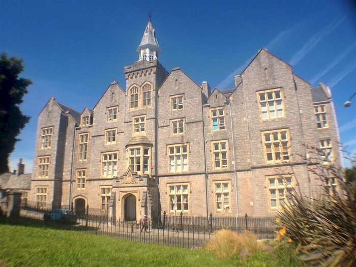 2 Bedroom Flat To Rent In Union Street, Torquay, TQ1