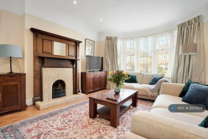 5 Bedroom Semi-Detached House To Rent In Woodberry Grove, London, N12