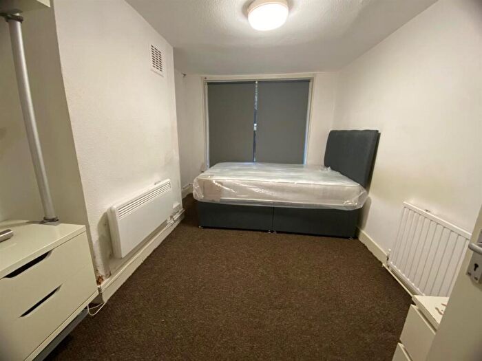 1 Bedroom Flat To Rent In Crowndale Road, London, NW1