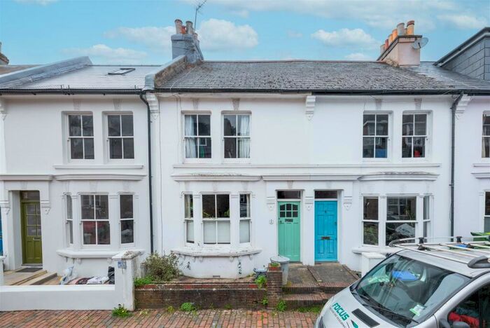 3 Bedroom House For Sale In Talbot Terrace, Lewes, BN7