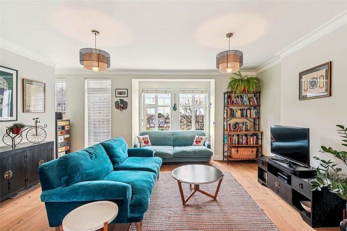 3 Bedroom Flat To Rent In Park Hill Court, Beeches Road, London, SW17