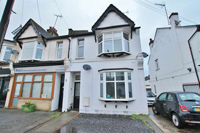 3 Bedroom Maisonette To Rent In Pall Mall, Leigh On Sea, Essex, SS9