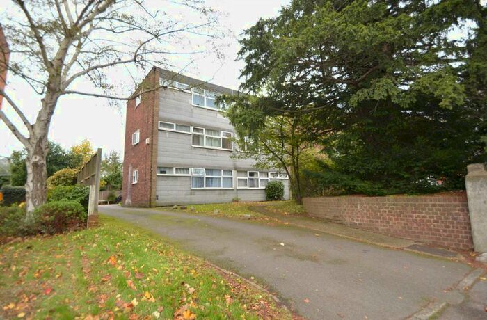 1 Bedroom Flat To Rent In Monument Hill, Weybridge, KT13