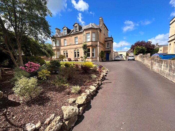 2 Bedroom Apartment For Sale In Kingsley House, - Upper Oldfield Park, Bath, BA2