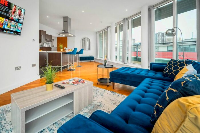 2 Bedroom Flat To Rent In Sherborne Street, Birmingham, B16