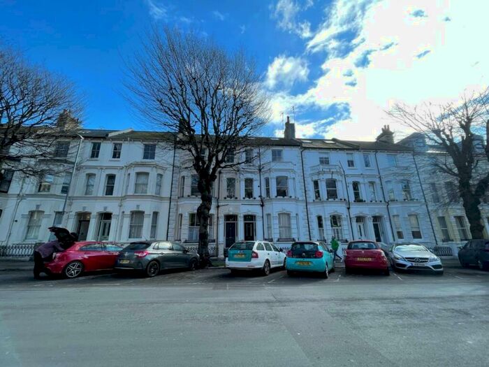 2 Bedroom Flat To Rent In Tisbury Road, Hove, East Sussex, BN3
