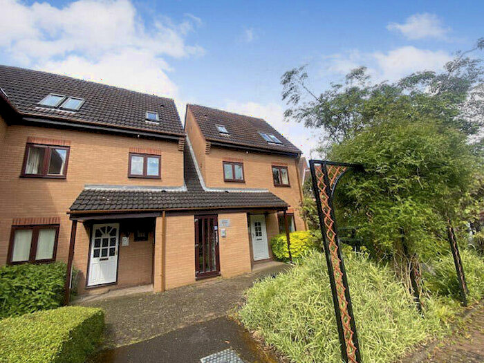 2 Bedroom Duplex To Rent In Avocet Wharf, Castle Marina, Castle Marina, Nottingham, NG7