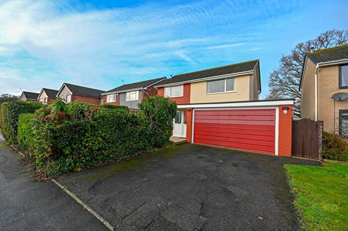 4 Bedroom Detached House For Sale In Egdon Drive, Wimborne, BH21