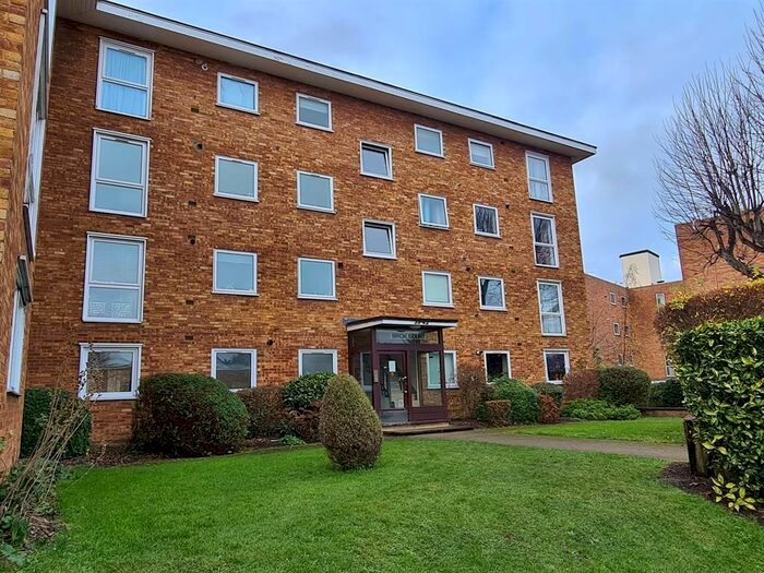 2 Bedroom Flat To Rent In Maldon Road, Wallington SM6