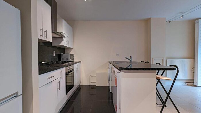 2 Bedroom Apartment To Rent In Bridgeport Place, Wapping, London, E1W
