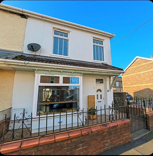 3 Bedroom End Of Terrace House For Sale In Cobden Place, Cross Keys, Newport, NP11