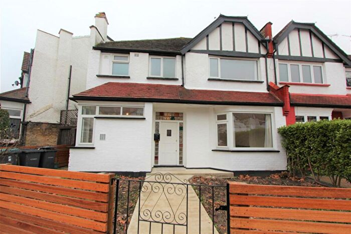 3 Bedroom Semi-Detached House To Rent In Rectory Gardens, Hornsey, N8