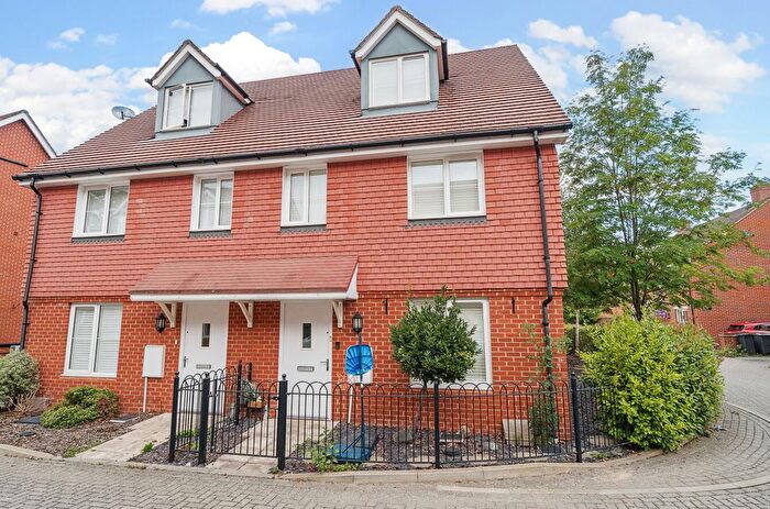 4 Bedroom Detached House To Rent In Parsons Way, Tongham, Farnham, Surrey, GU10