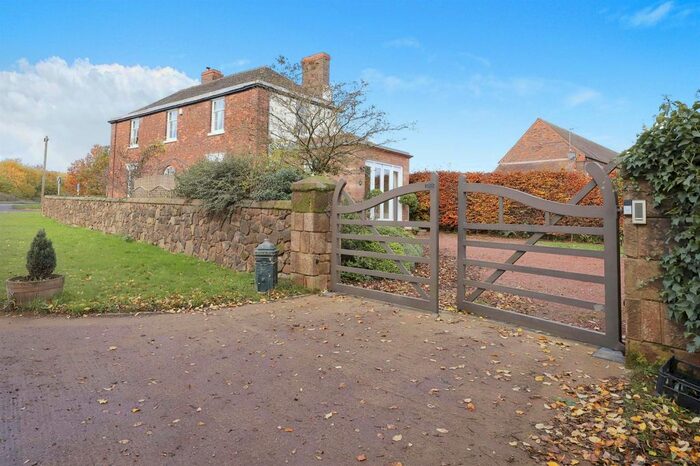 3 Bedroom Link Detached House For Sale In Saredon Hall Road, Great Saredon, Wolverhampton WV10