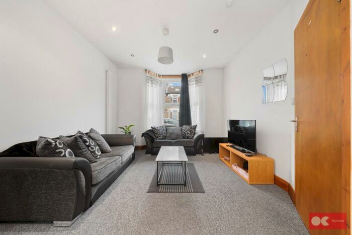 5 Bedroom Terraced House To Rent In Ruckholt Road, London, E10