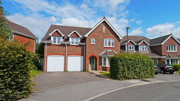 5 Bedroom Detached House To Rent In Six Acres, Slinfold, RH13