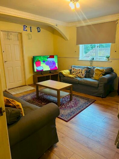 2 Bedroom Flat To Rent In Derby Road Flat C, Lenton, Nottingham, Nottinghamshire, NG7